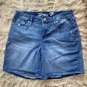 Women’s “Seven7” jean shorts.